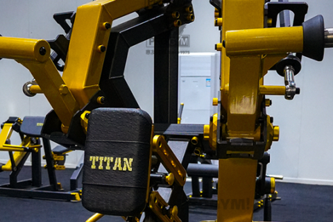 健身空間掛槓式器材 TITAN金甲系列的強化結構完美支撐！